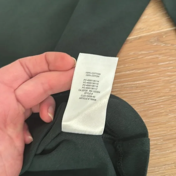 NWT Tna crop top, small in a dark green. - Picture 5 of 6